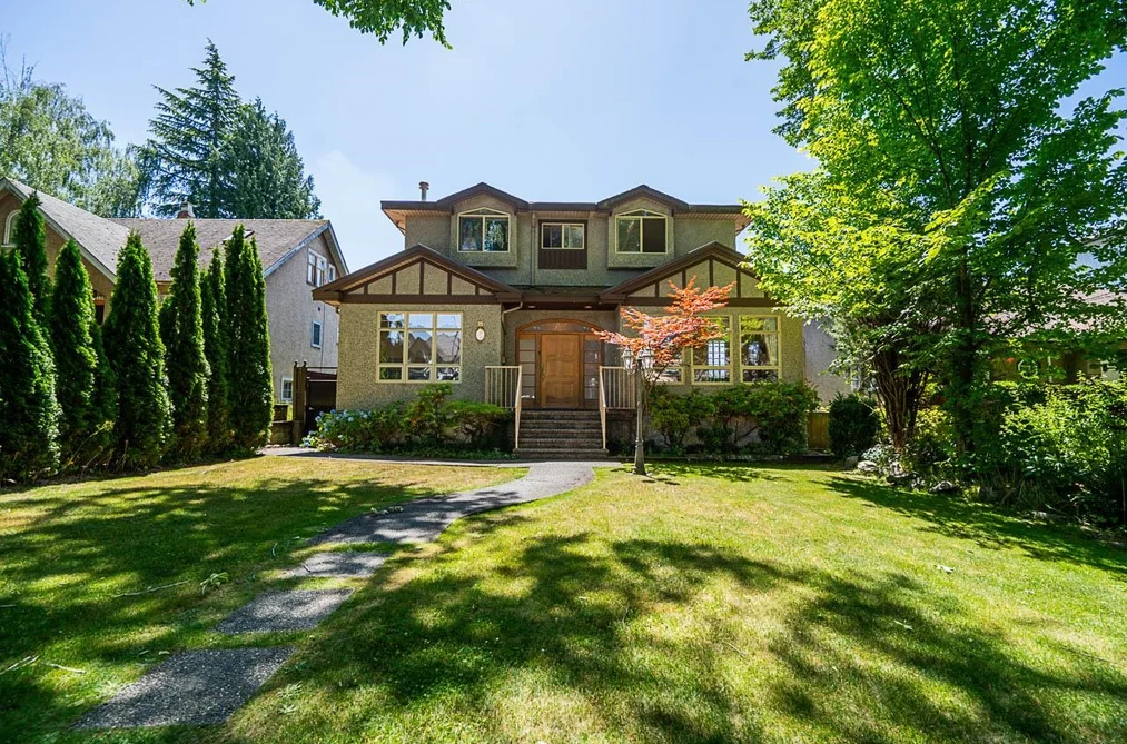 House for sale at 732 W 26th Avenue Vancouver British Columbia - MLS: R3138925