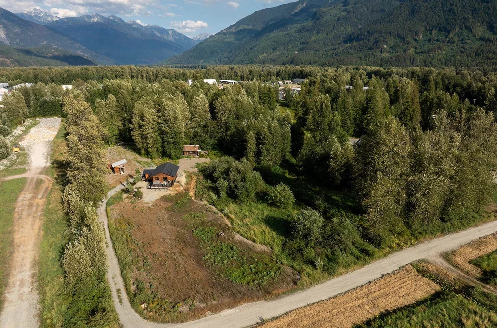 House for sale at 7320 Macrae Road Pemberton British Columbia - MLS: R3125489