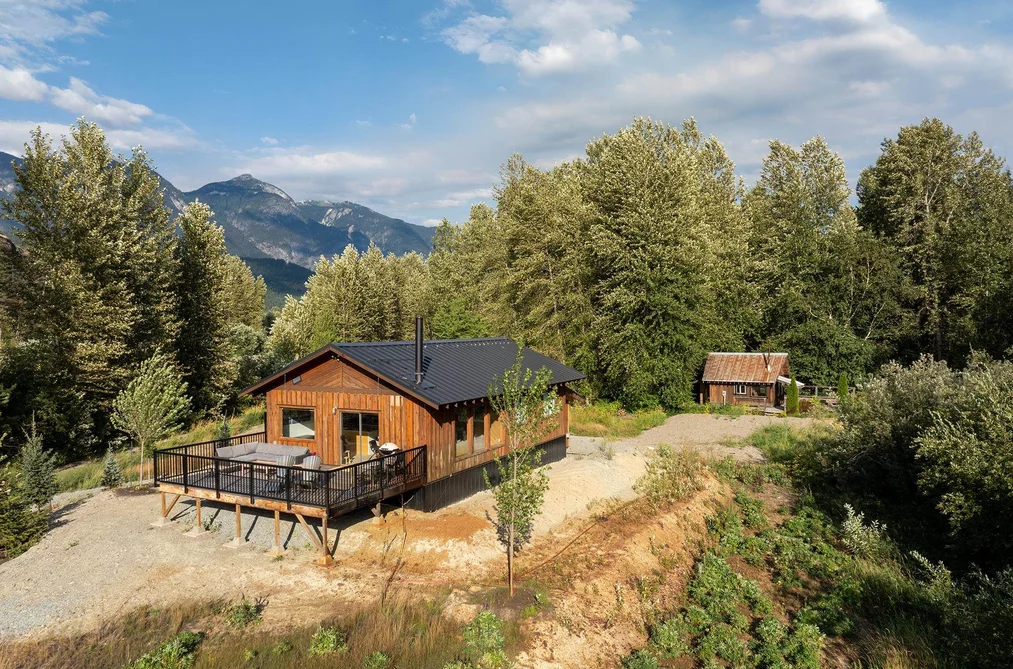7320 MACRAE ROAD, Pemberton BC V0N 2L3, Pemberton BC — Residential for Sale - Photo 3