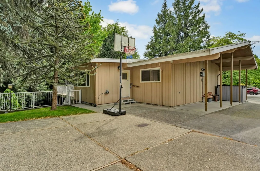 733 SHAW AVENUE, Coquitlam BC V3K 2R7, Coquitlam BC — Residential for Sale - Photo 4