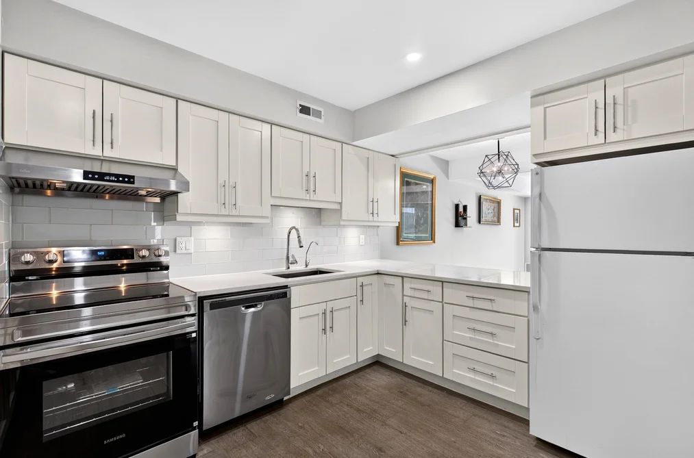 7330 CORONADO DRIVE, Burnaby BC V5A 1R1, Burnaby BC — Residential for Sale - Photo 2