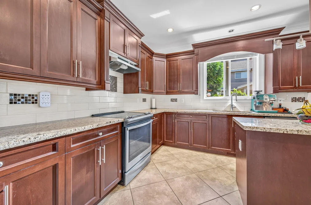 7336 201B STREET, Langley BC V2Y 3G3, Langley BC — Residential for Sale — Photo 5 of 40