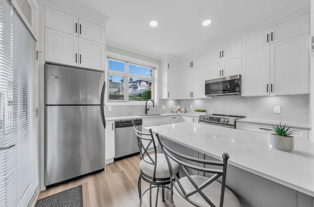 7345 Macpherson Avenue, Burnaby, BC - Townhouse for Sale - Photo 11 of 37