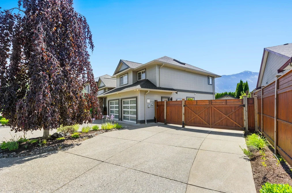 7348 ELM ROAD, Agassiz BC V0M 1A2, Agassiz BC — Residential for Sale - Photo 2