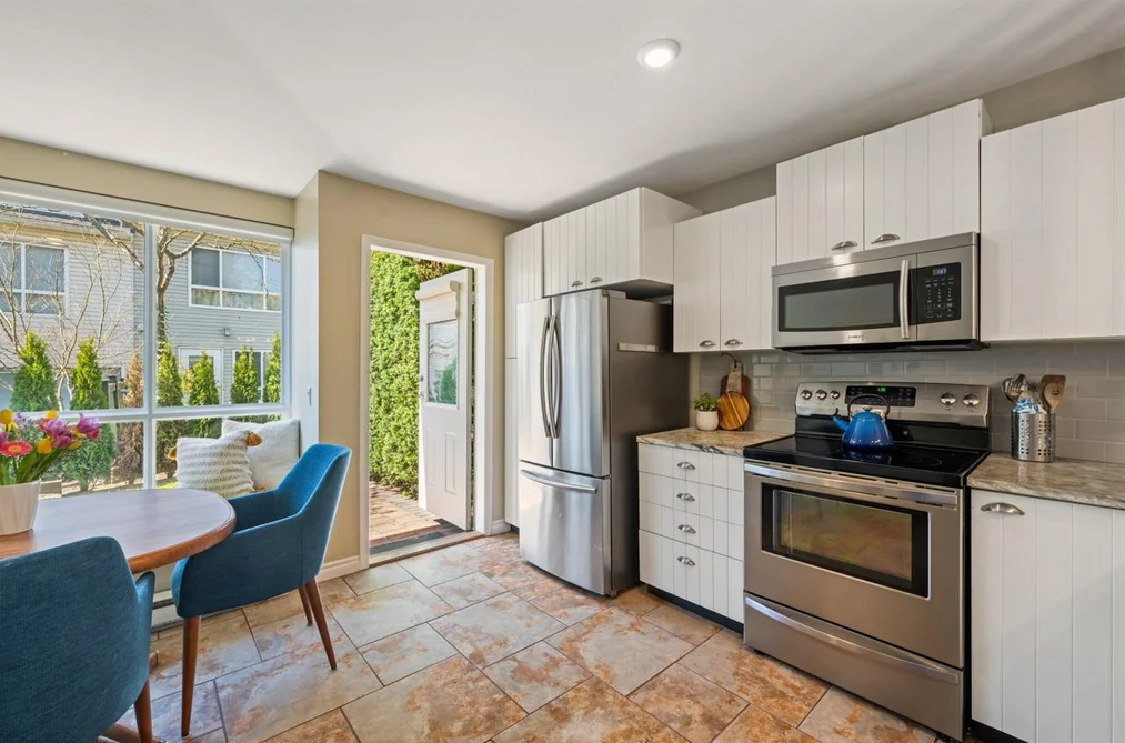7350 HAWTHORNE TERRACE, Burnaby BC V5E 4M4, Burnaby BC — Residential for Sale - Photo 2