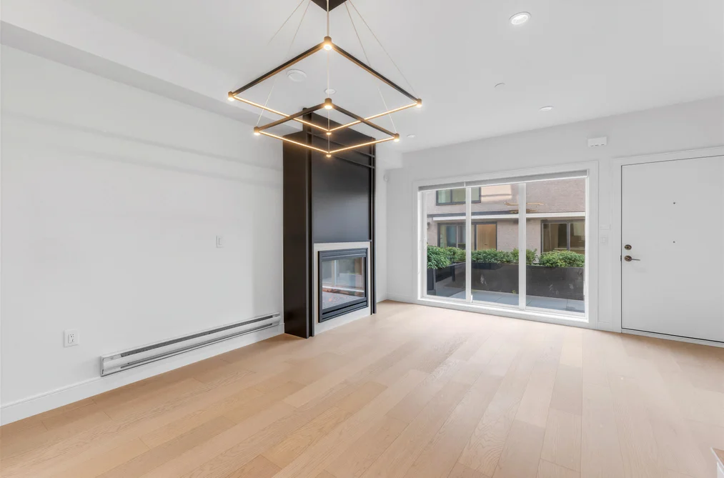 7353 OAK STREET, Vancouver BC V6P 1V9, Vancouver BC — Residential for Sale - Photo 2