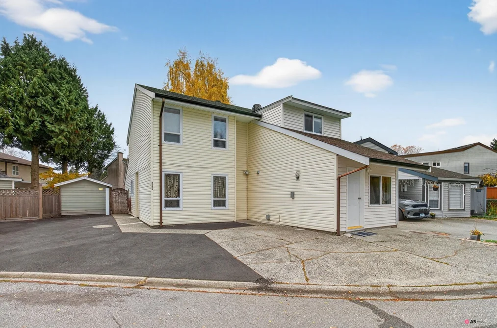 7363 129 STREET, Surrey BC V3W 7B8, Surrey BC — Residential for Sale - Photo 2