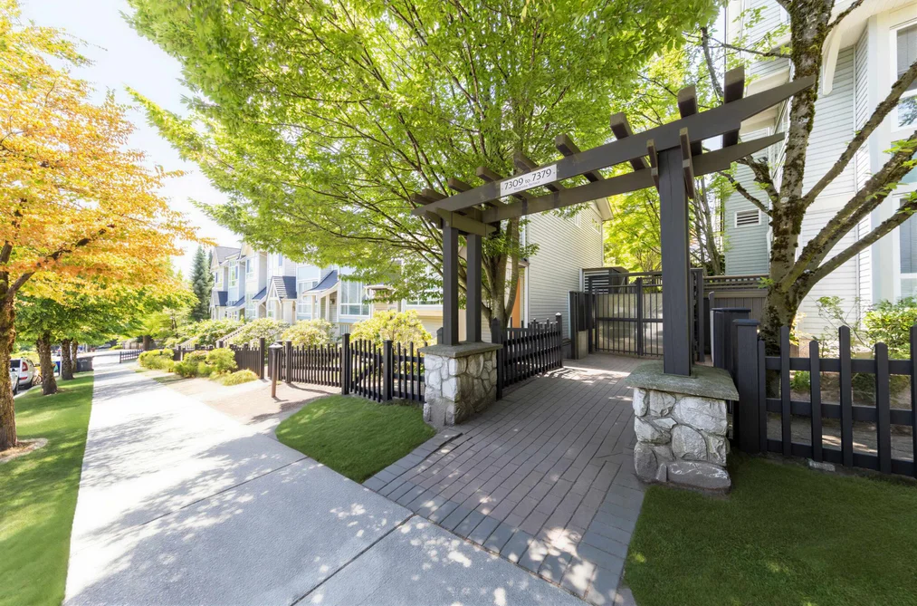 7363 MAGNOLIA TERRACE, Burnaby, BC — Residential for Sale — Photo 4 of 40