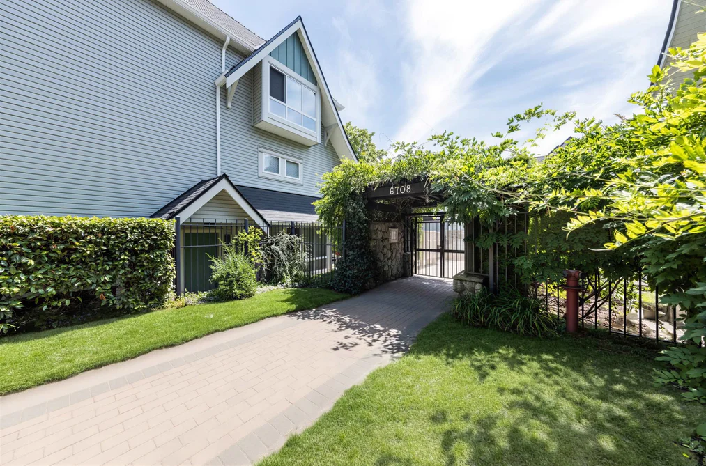 7363 MAGNOLIA TERRACE, Burnaby, BC — Residential for Sale — Photo 5 of 40