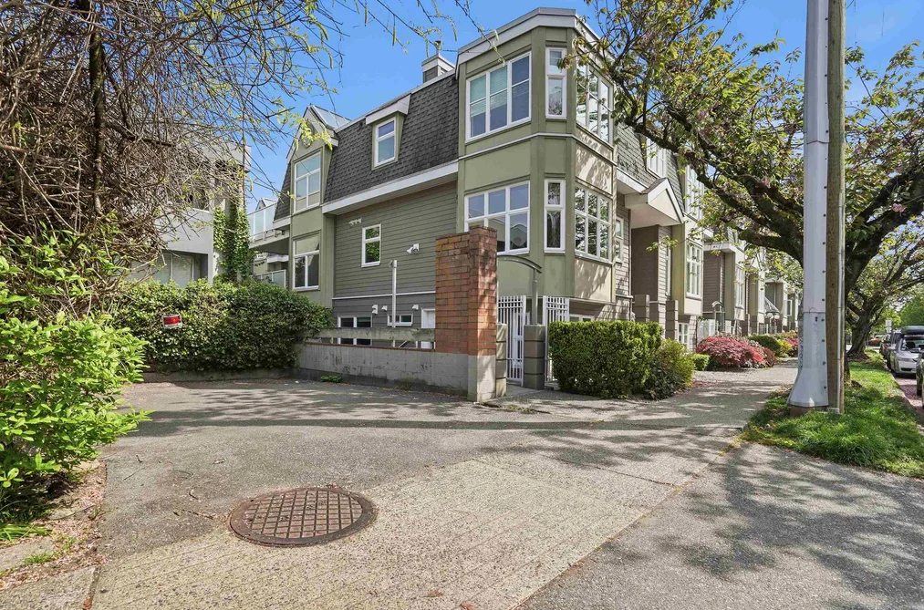 Townhouse for sale at 737 W 7th Avenue Vancouver British Columbia - MLS: R3120001