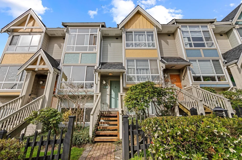 Townhouse for sale at 7393 Magnolia Terrace Burnaby British Columbia - MLS: R3103284