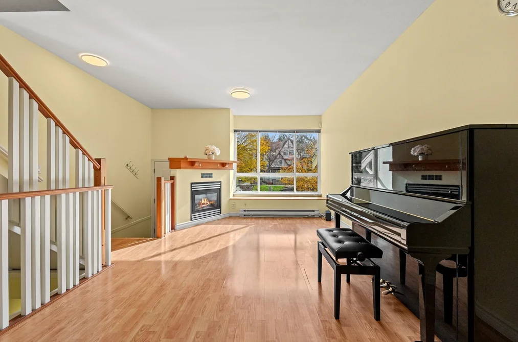 7393 MAGNOLIA TERRACE, Burnaby BC V5E 4M3, Burnaby BC — Residential for Sale - Photo 3