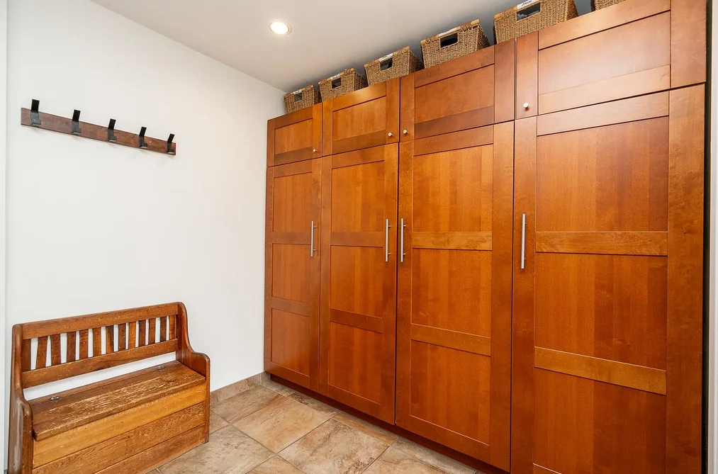 7393 MONTECITO DRIVE, Burnaby, BC — Residential for Sale — Photo 7 of 40