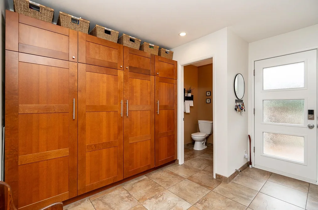 7393 MONTECITO DRIVE, Burnaby, BC — Residential for Sale — Photo 8 of 40