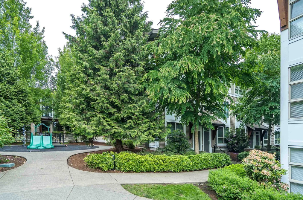 74 6671 121 STREET, Surrey BC V3W 1T9, Surrey BC — Residential for Sale - Photo 2
