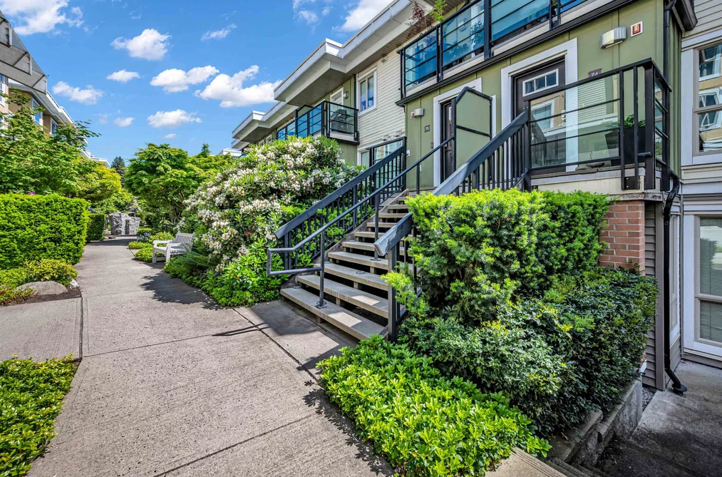Townhouse for sale at 74 728 W 14th Street North Vancouver British Columbia - MLS: R3127562