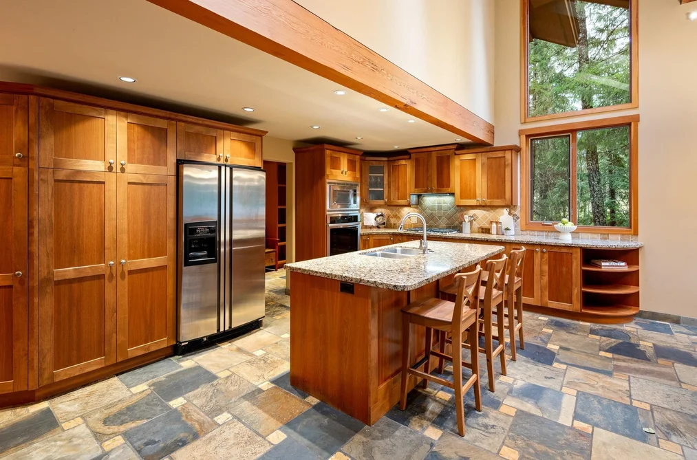 74 BLACK TUSK DRIVE, Whistler BC V8E 0A1, Whistler BC — Residential for Sale - Photo 2