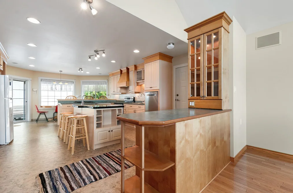 7400 MARBLE HILL ROAD, Chilliwack, BC — Residential for Sale — Photo 13 of 38
