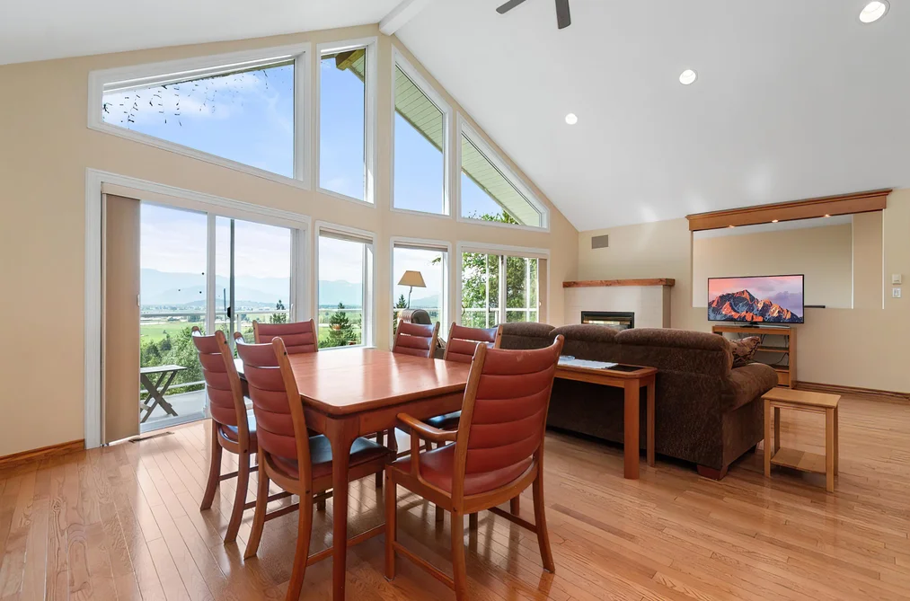7400 MARBLE HILL ROAD, Chilliwack, BC — Residential for Sale — Photo 4 of 38