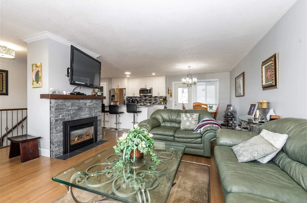 House for sale at 7407 Crestwood Drive Chilliwack British Columbia - MLS: R3123330