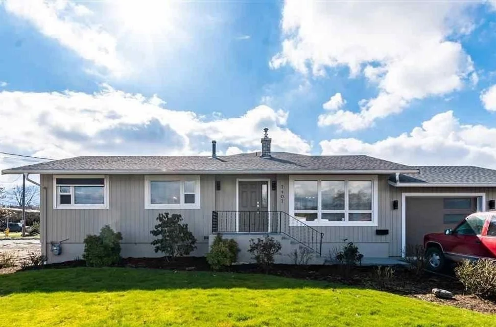 7407 CRESTWOOD DRIVE, Chilliwack BC V2R 1K2, Chilliwack BC — Residential for Sale - Photo 2