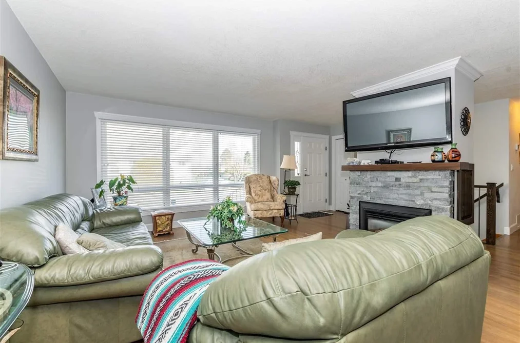 7407 CRESTWOOD DRIVE, Chilliwack BC V2R 1K2, Chilliwack BC — Residential for Sale - Photo 6