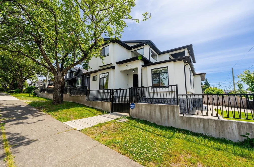 7419 1ST STREET, Burnaby BC V3N 3S9, Burnaby BC — Residential for Sale - Photo 2