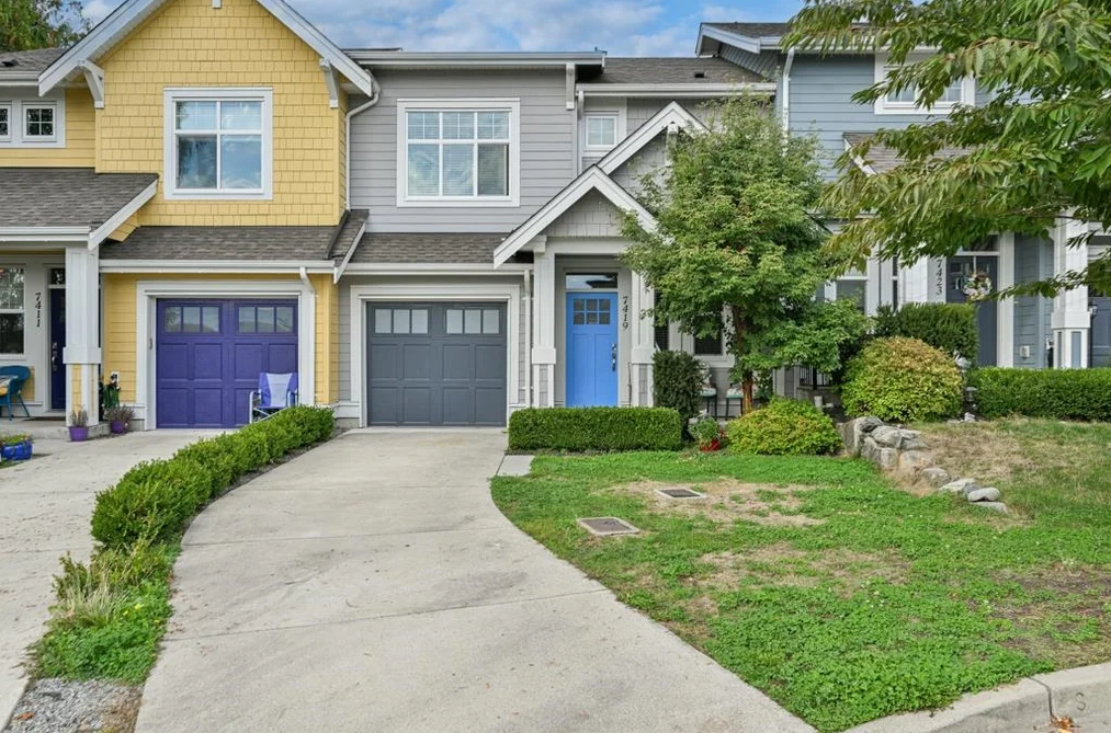 Row House (Non-Strata) for sale at 7419 S Preston Boulevard Mission British Columbia - MLS: R3087984
