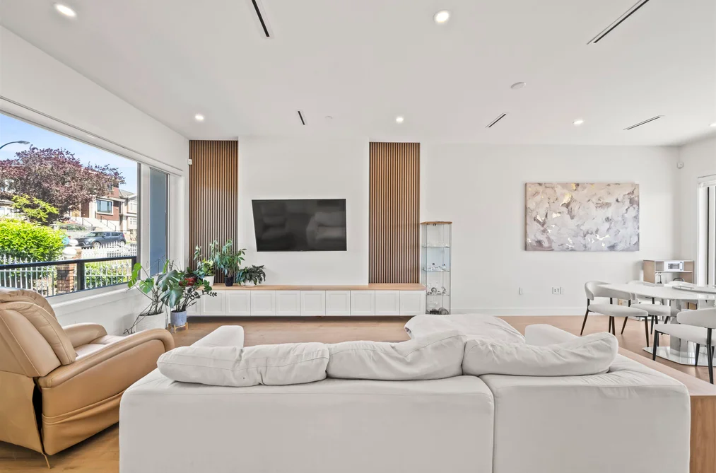 742 E 58TH AVENUE, Vancouver BC V5X 1W3, Vancouver BC — Residential for Sale — Photo 3 of 37