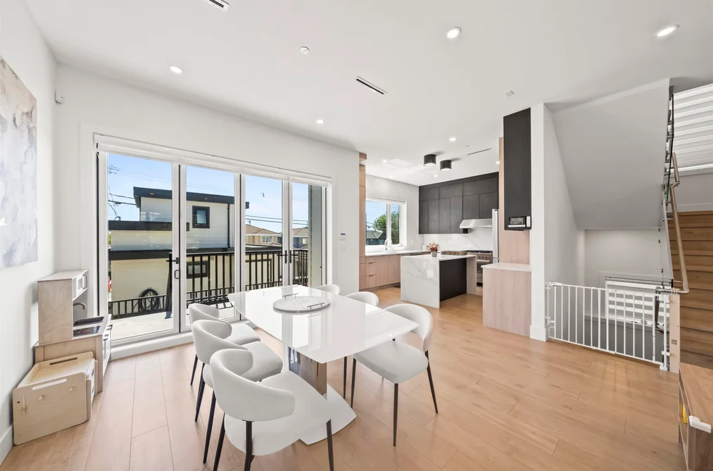 742 E 58TH AVENUE, Vancouver BC V5X 1W3, Vancouver BC — Residential for Sale — Photo 4 of 37