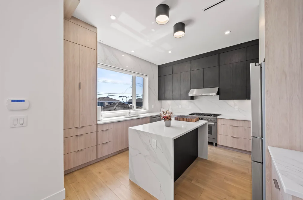 742 E 58TH AVENUE, Vancouver BC V5X 1W3, Vancouver BC — Residential for Sale — Photo 7 of 37