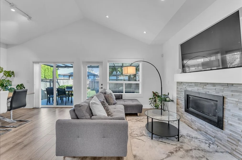 7430 CANADA WAY, Burnaby BC V3N 3J6, Burnaby BC — Residential for Sale - Photo 2