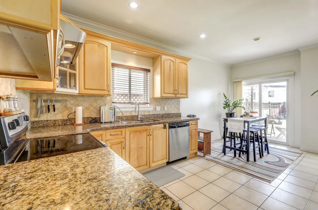 7448 17TH AVE AVENUE, Burnaby BC V3N 1L4, Burnaby BC — Residential for Sale - Photo 2