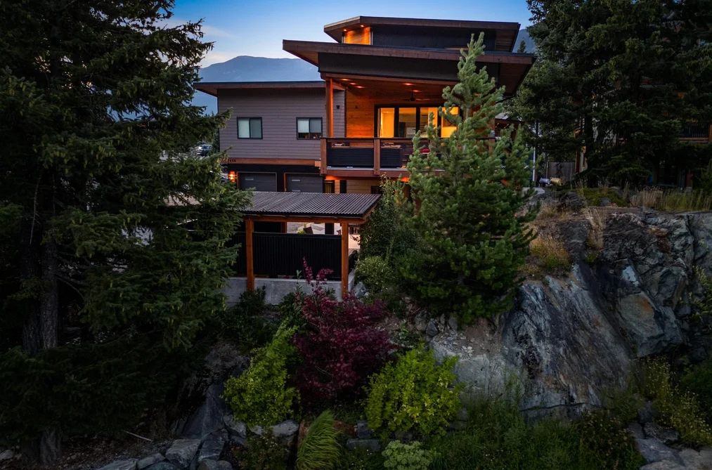 House for sale at 7456 Dogwood Street Pemberton British Columbia - MLS: R3124243