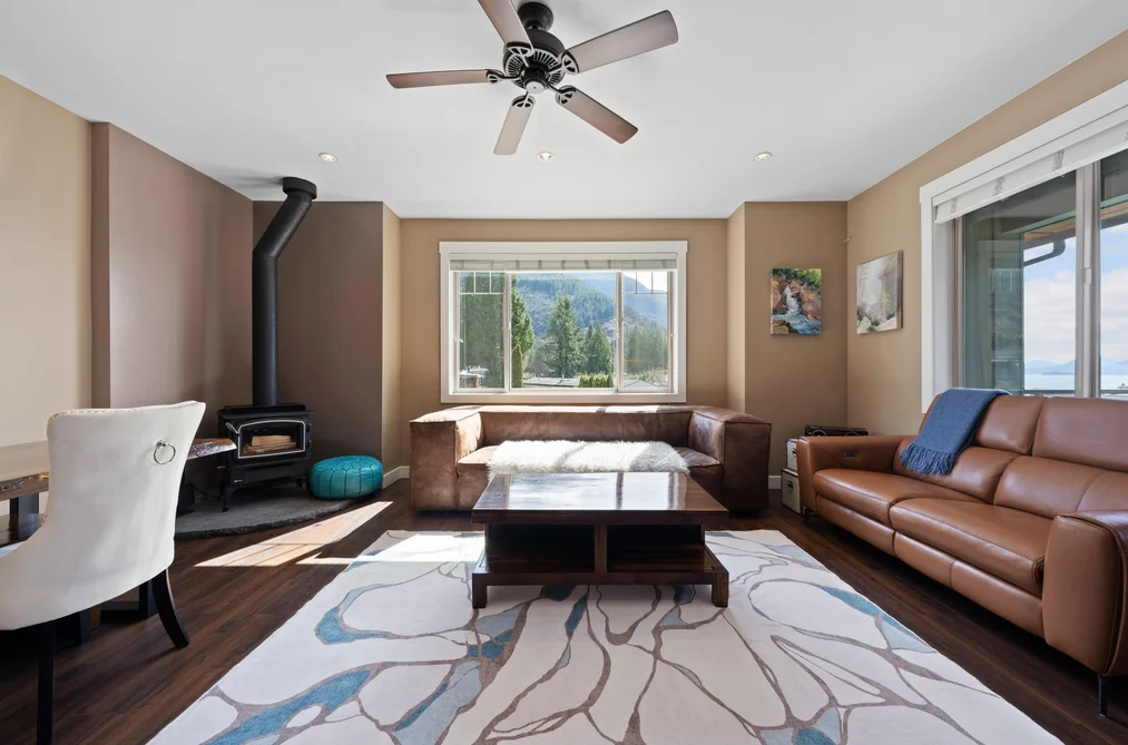 746 UPPER CRESCENT, Squamish BC V8B 1J2, Squamish BC — Residential for Sale - Photo 4