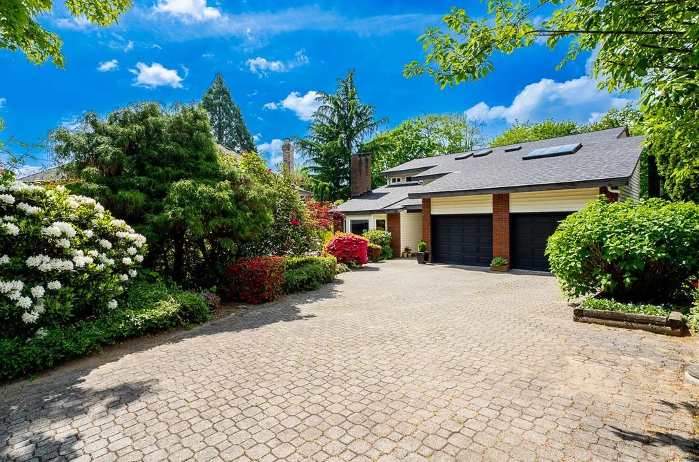 7460 BURNHAM COURT, Burnaby BC V5A 4M7, Burnaby BC — Residential for Sale - Photo 2