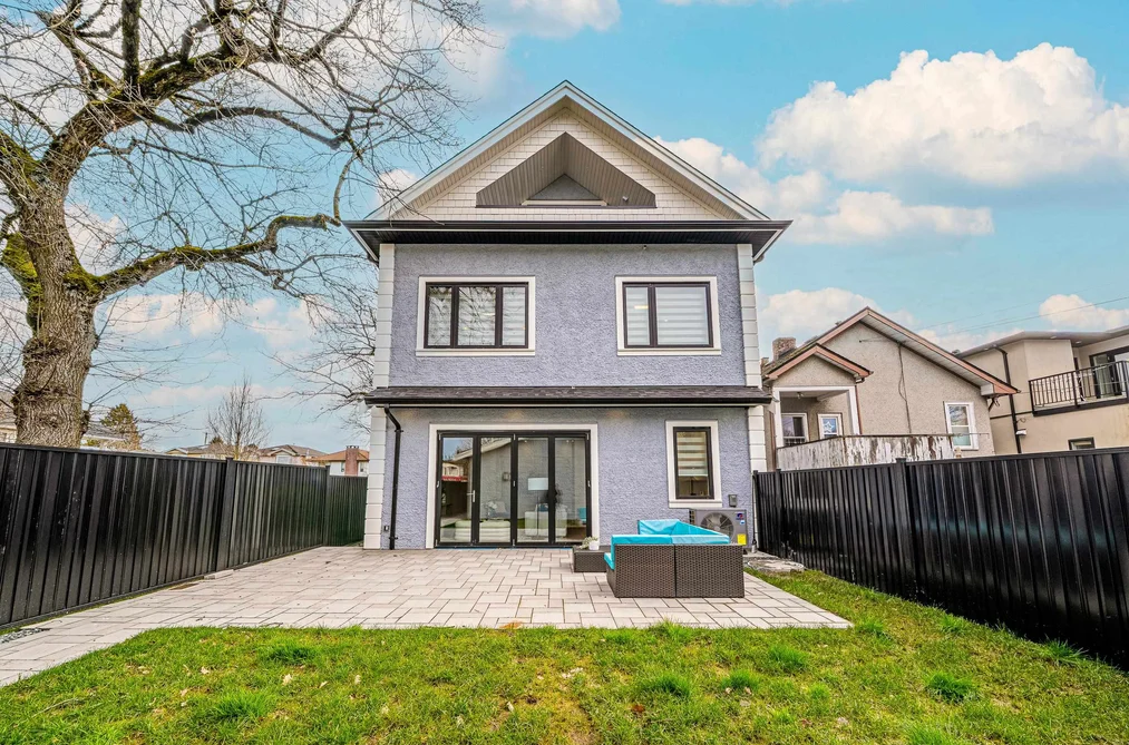 Half Duplex for sale at 748 E 47th Avenue Vancouver British Columbia - MLS: R3124975
