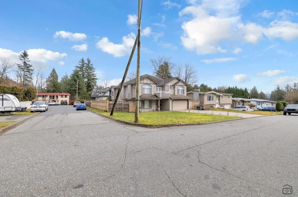 7480 LEE STREET, Mission BC V2V 3K8, Mission BC — Residential for Sale - Photo 3