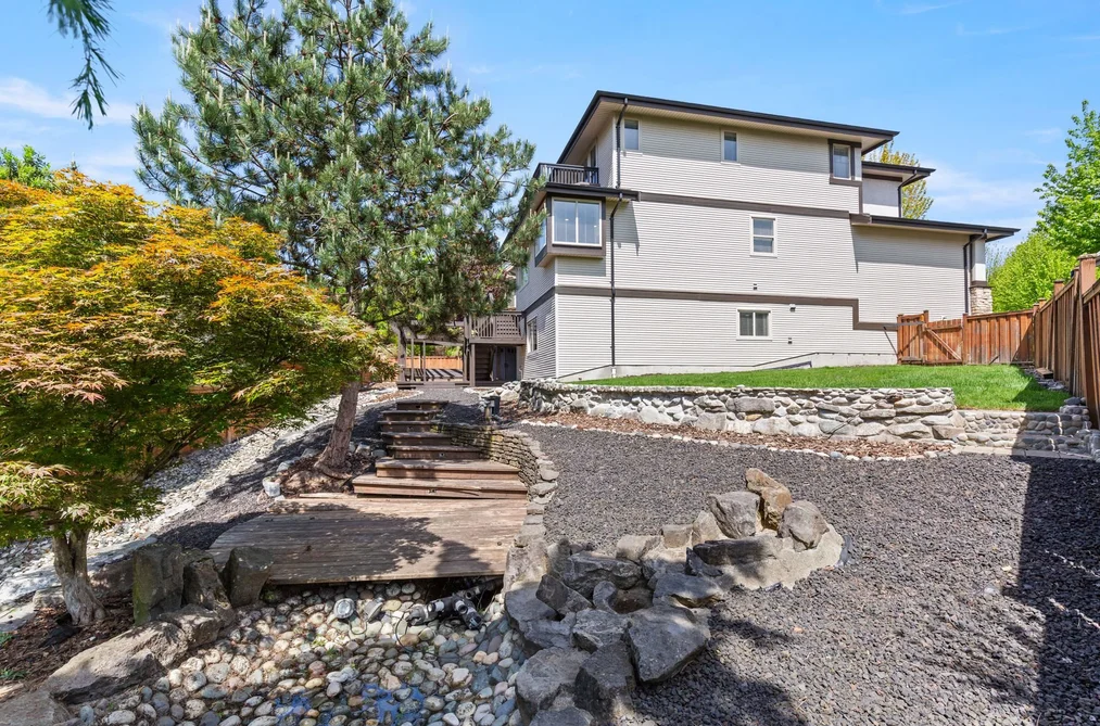 75 MAPLE DRIVE, Port Moody BC V3H 0A7, Port Moody BC — Residential for Sale - Photo 2