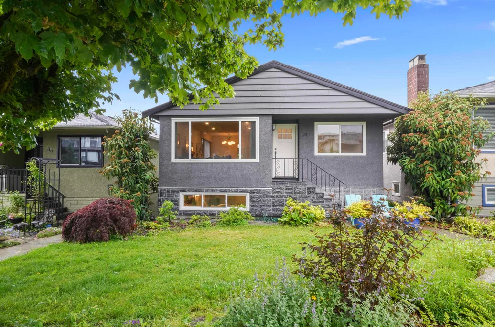 House for sale at 75 Springer Avenue Burnaby British Columbia - MLS: R3146800