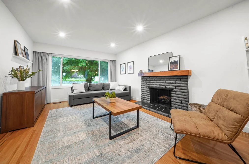 75 SPRINGER AVENUE, Burnaby BC V5B 3K4, Burnaby BC — Residential for Sale - Photo 2
