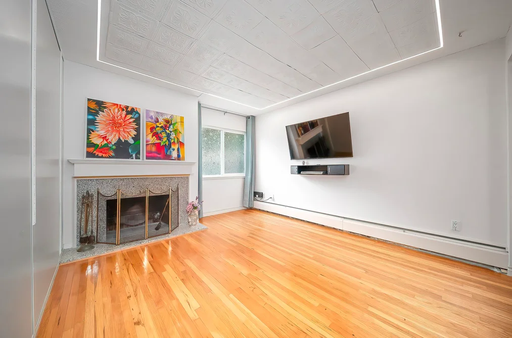 750 WESTVIEW CRESCENT, Vancouver BC V7N 3X8, Vancouver BC — Residential for Sale - Photo 2