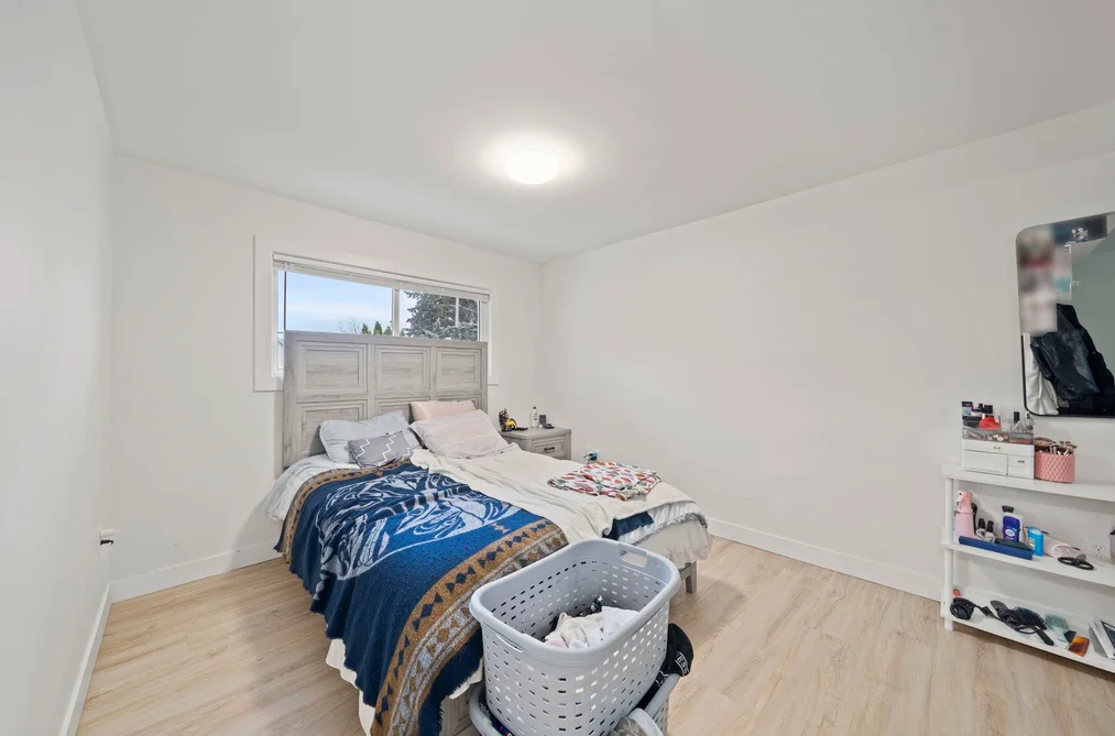 7510 Hurdle Crescent, Surrey, BC - House for Sale - Photo 10 of 20 7510 Hurdle Crescent, Surrey, BC - House for Sale - Photo 10 of 20