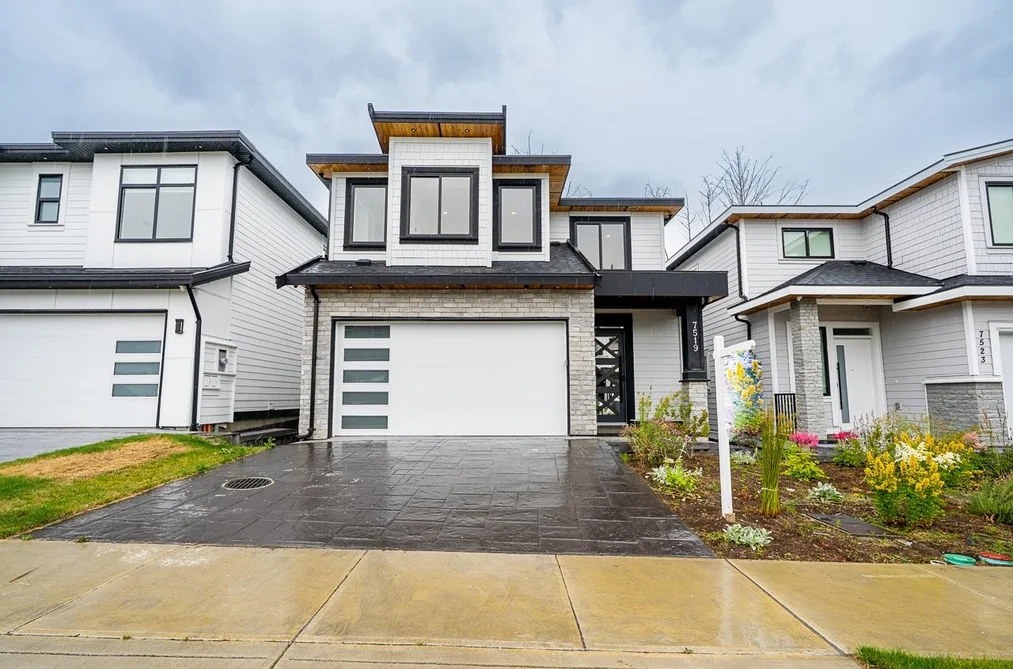 7519 205 STREET, Langley BC V2Y 3S8, Langley BC — Residential for Sale - Photo 2