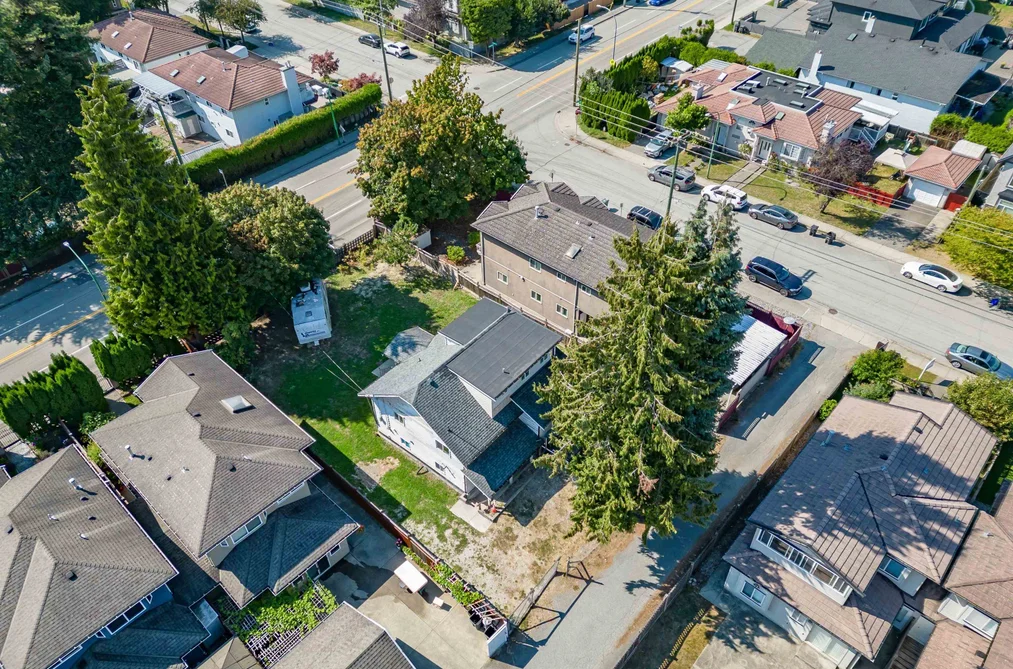 7520 CANADA WAY, Burnaby BC V3N 3K2, Burnaby BC — Residential for Sale - Photo 2