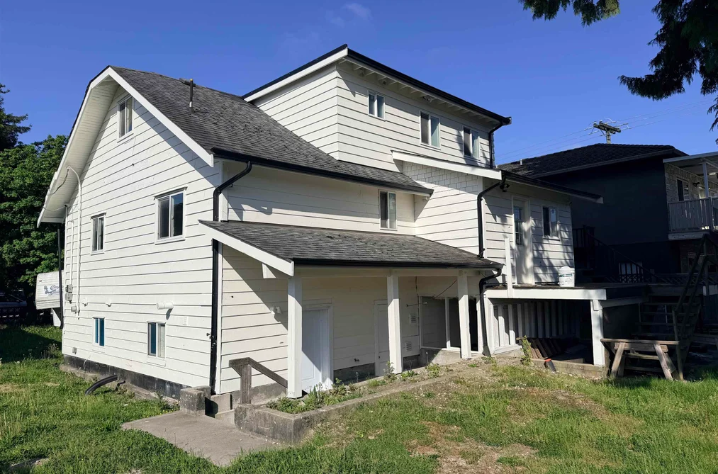 7520 CANADA WAY, Burnaby BC V3N 3K2, Burnaby BC — Residential for Sale - Photo 4