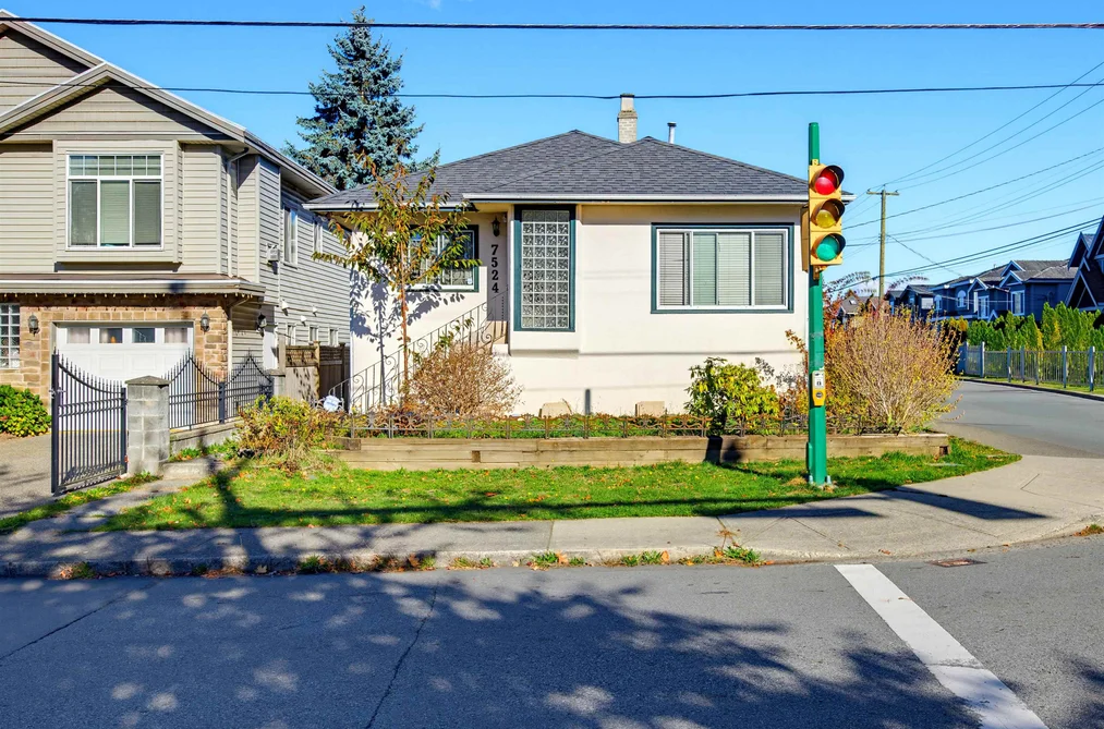 7524 4th Street, Burnaby, BC - MLS: R3179509 - Photo 1 7524 4th Street, Burnaby, BC - MLS: R3179509 - Photo 1