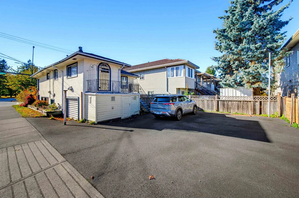 7524 4th Street, Burnaby, BC - MLS: R3179509 - Photo 24 7524 4th Street, Burnaby, BC - MLS: R3179509 - Photo 24
