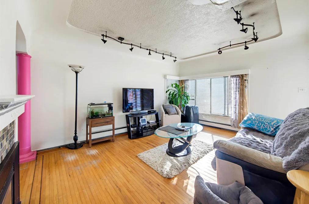 7524 4th Street, Burnaby, BC - MLS: R3179509 - Photo 7 7524 4th Street, Burnaby, BC - MLS: R3179509 - Photo 7
