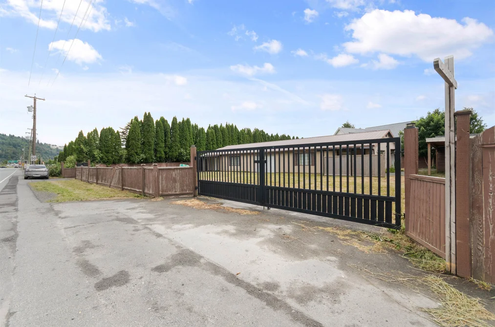 7526 LICKMAN ROAD, Sardis - Greendale BC V2R 4A7, Sardis - Greendale BC — Residential for Sale - Photo 2